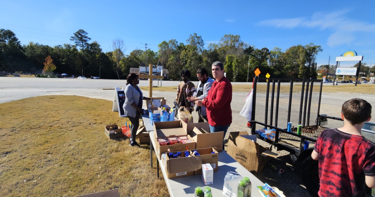 WAR Outreach Event - Slide 3